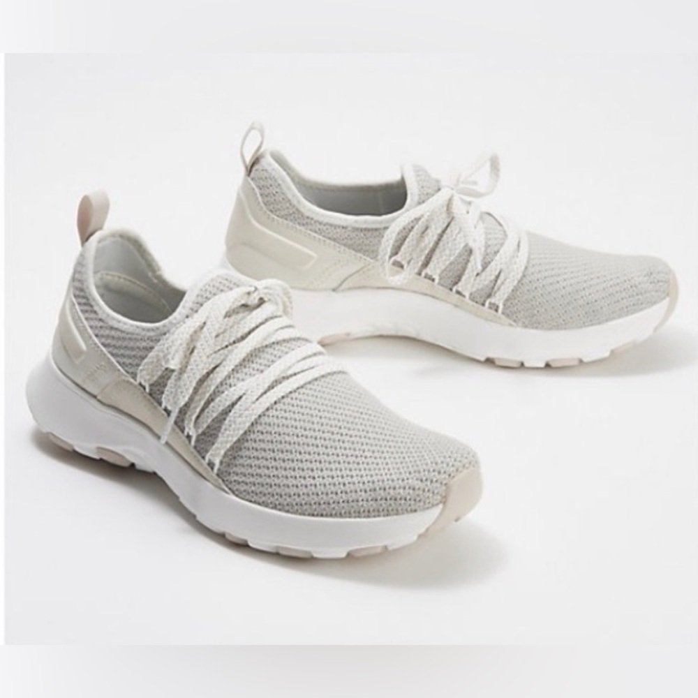 Merrell Cloud Knit women’s Sneakers in Moonbeam Sz-10. R